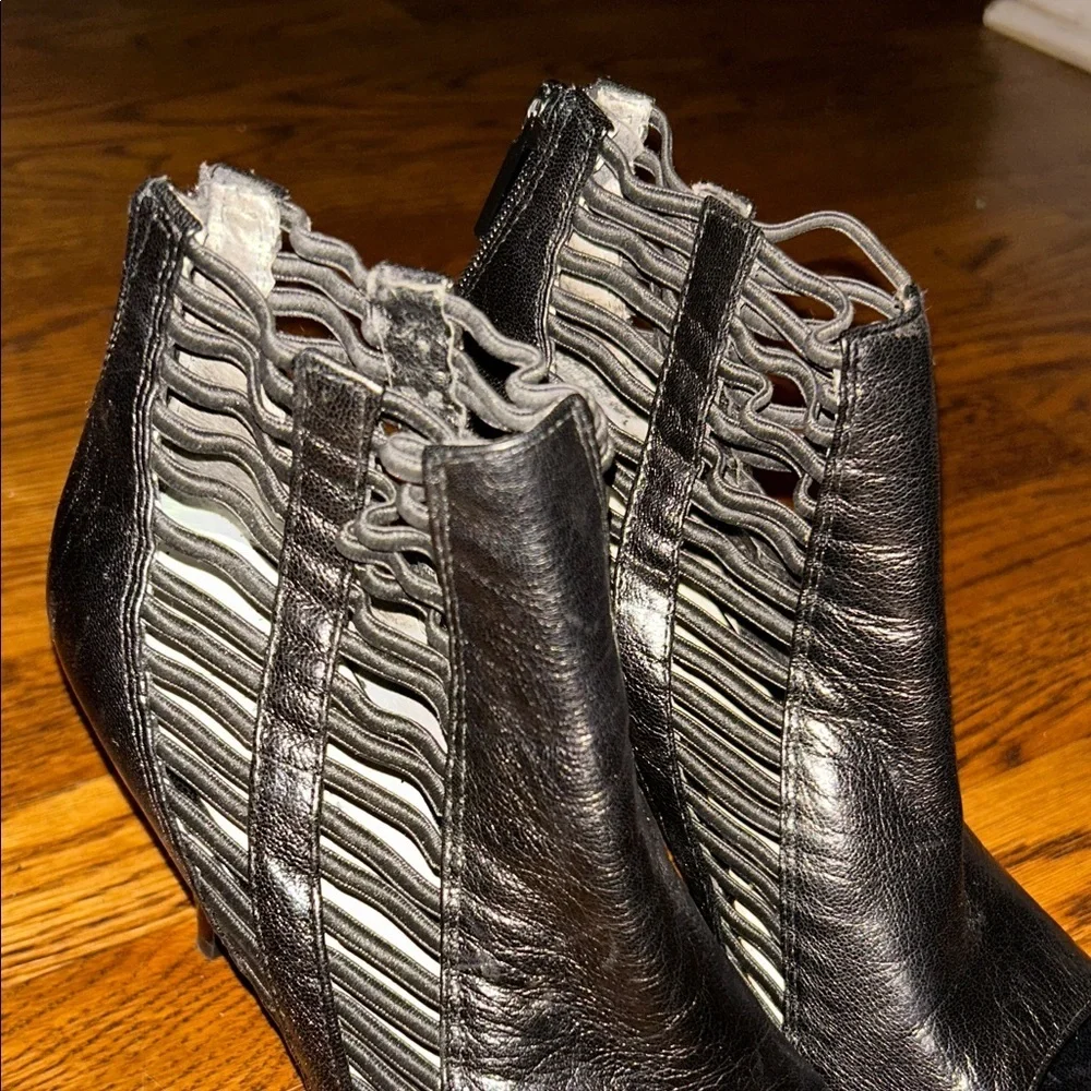 Black Peep-Toe Ankle Booties with Striped Side Panels Women’s Size 7 Shoe